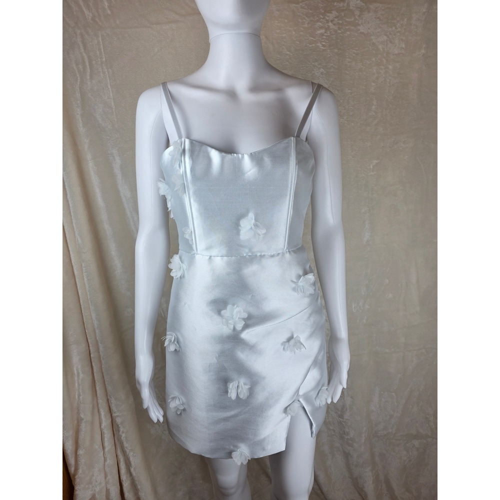 White Floral Applique Mini Dress Spaghetti Straps Sweetheart Neckline